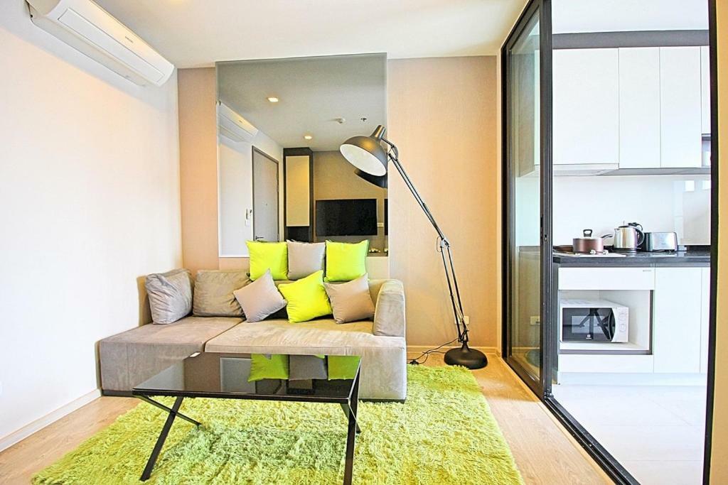 Apartemen The Base - Large Luxury, 1 Bedroom, Sea View - Centre - 963
